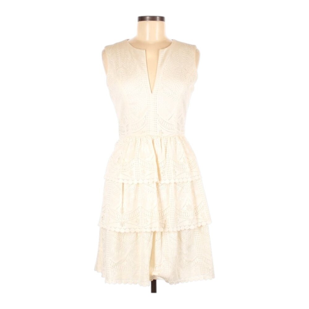 BCBGMAXAZRIA Ivory Lace Tiered Dress - Size 6